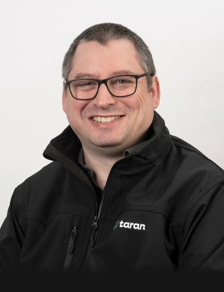 Taran bio pic - Neil Gates